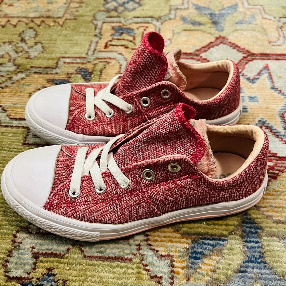 Converse Kids Fold Down Tongue Sneakers in Pink and Red